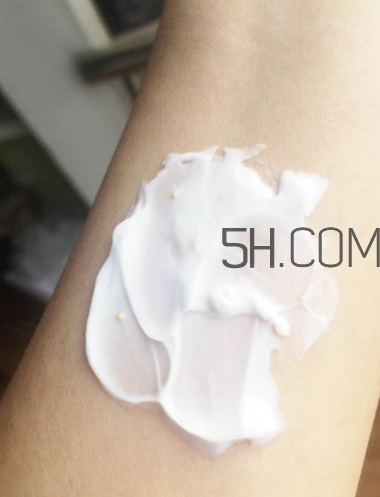 伊麗莎白雅頓身體乳怎么樣？伊麗莎白雅頓身體乳好用嗎？