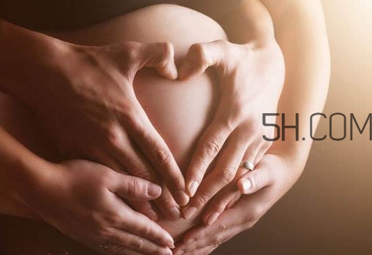 孕晚期同房有助于生產(chǎn)嗎？孕晚期同房對胎兒有影響嗎？