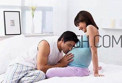 孕晚期同房有助于生產(chǎn)嗎？孕晚期同房對胎兒有影響嗎？