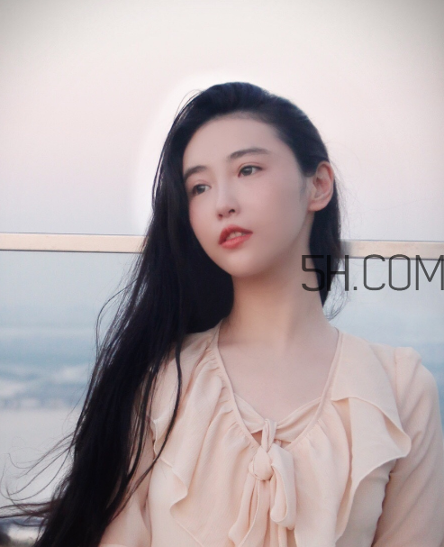 中耳炎應(yīng)該注意些什么？中耳炎應(yīng)該怎么治療？