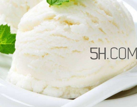 動物奶油和植物奶油有什么區(qū)別？淡奶油和鮮奶油的區(qū)別