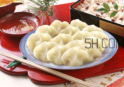 餃子和面用熱水還是冷水？餃子和面要醒多長(zhǎng)時(shí)間？