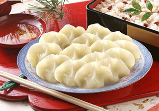 餃子和面用熱水還是冷水？餃子和面要醒多長時間？