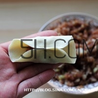 餃子和面用熱水還是冷水？餃子和面要醒多長(zhǎng)時(shí)間？