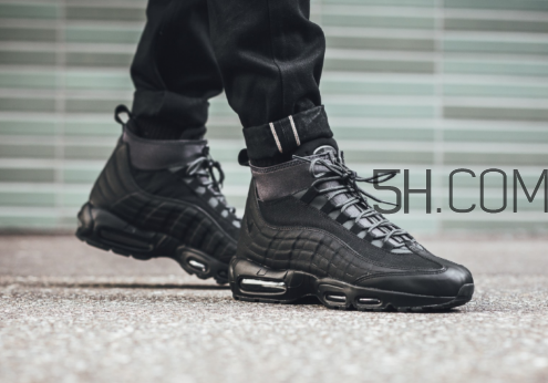 nike air max 95 triple black黑魂配色上腳效果怎么樣？