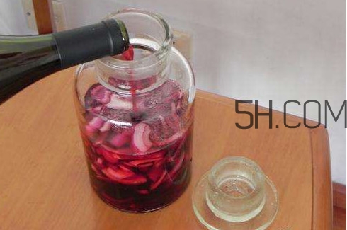 葡萄酒泡洋蔥怎么做？葡萄酒泡洋蔥的功效與作用