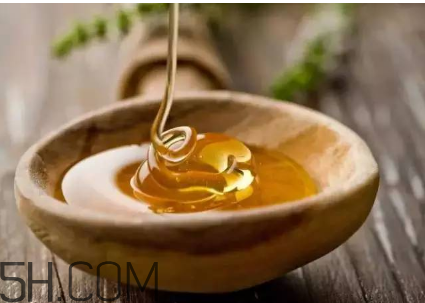 秋天喝蜂蜜有什么好處？秋天吃什么對身體好？