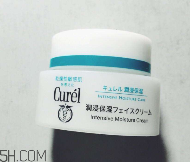 珂潤面霜適合夏天用嗎？夏天用珂潤面霜會油嗎？