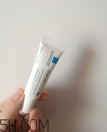 理膚泉b5修復(fù)潤唇膏怎么樣？理膚泉b5修復(fù)潤唇膏測評