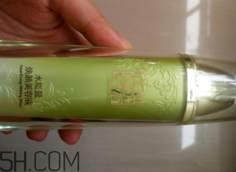 百雀羚爽膚水怎么樣？百雀羚爽膚水含酒精嗎？