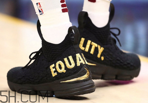 nike lebron 15 equality黑金配色會(huì)發(fā)售嗎？