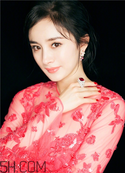 灰指甲能照顧嬰兒嗎？灰指甲能吃海鮮嗎？