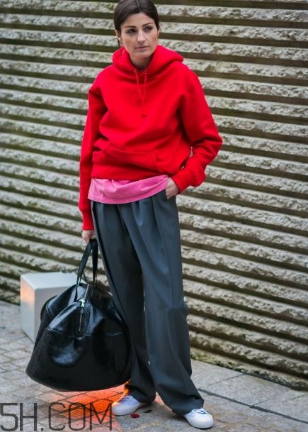 紅色衣服褪色怎么補(bǔ)救？紅色衣服掉色如何處理？