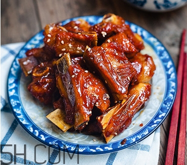 做糖醋排骨要不要放鹽？買排骨的時候應(yīng)該要什么部位的