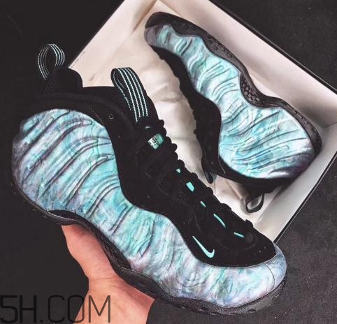 nike air foamposite one鮑魚噴實物什么樣？
