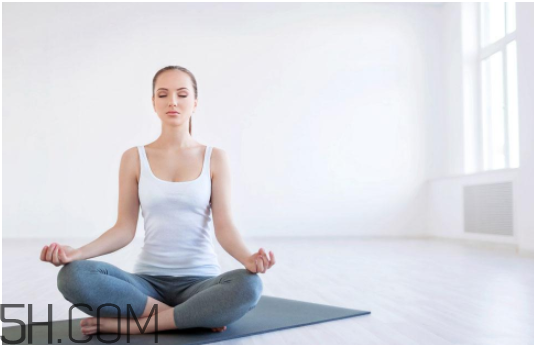 哺乳期什么時(shí)候練瑜伽最好？哺乳期練瑜伽的好處