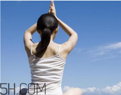 哺乳期練瑜伽要注意什么？哺乳期適合的瑜伽姿勢