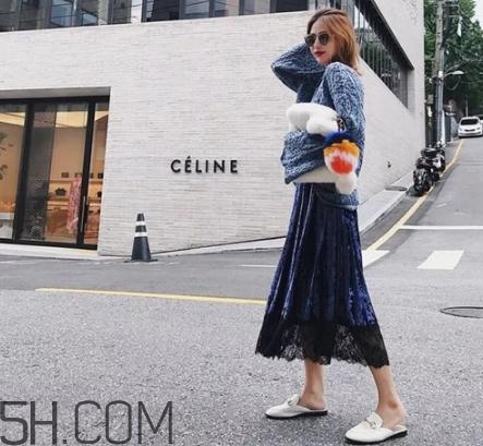 衛(wèi)衣搭配裙子好看嗎？衛(wèi)衣和裙子怎么搭配？