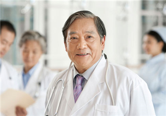 甲亢跟心臟有關系嗎？甲亢跟嗓子啞有關系嗎？