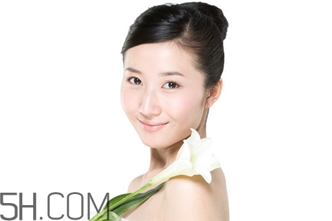 青春痘能不能擠？青春痘能用鹽水洗嗎？