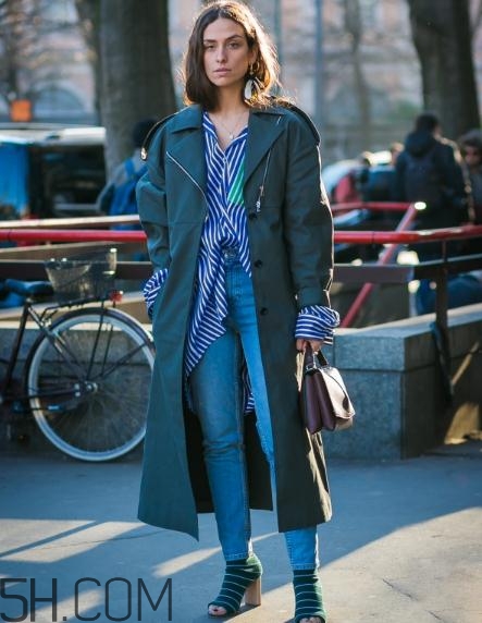 胸大的人適合穿什么衣服？胸大的女生穿什么衣服好看？