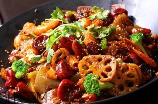 麻辣香鍋是火鍋嗎？麻辣香鍋是燉的還是炒的