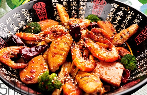 麻辣香鍋是火鍋嗎？麻辣香鍋是燉的還是炒的