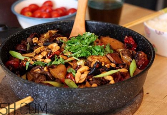 麻辣香鍋底料怎么做？冒菜和麻辣香鍋有什么區(qū)別