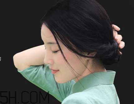 百雀羚保濕噴霧怎么用？百雀羚保濕噴霧使用心得