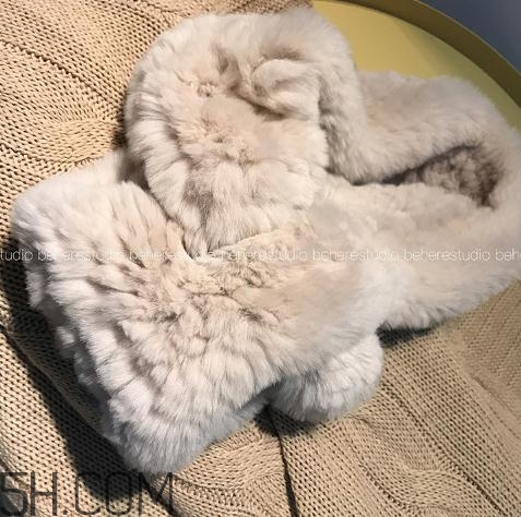 獺兔毛皮草掉毛嗎？獺兔毛皮草掉毛怎么辦？