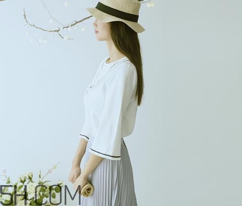 百武西是哪里的牌子？百武西的衣服怎么樣？