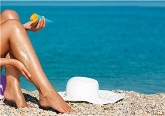 夏天防曬霜選50的還是30的？夏天防曬霜怎么涂？