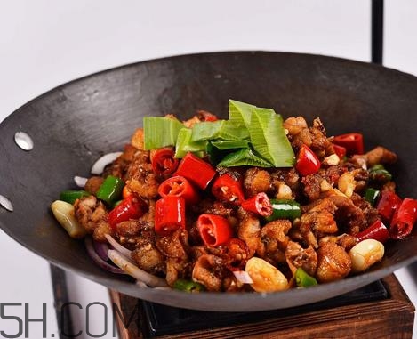 吊鍋是哪里的特色菜？吊鍋是什么菜系？