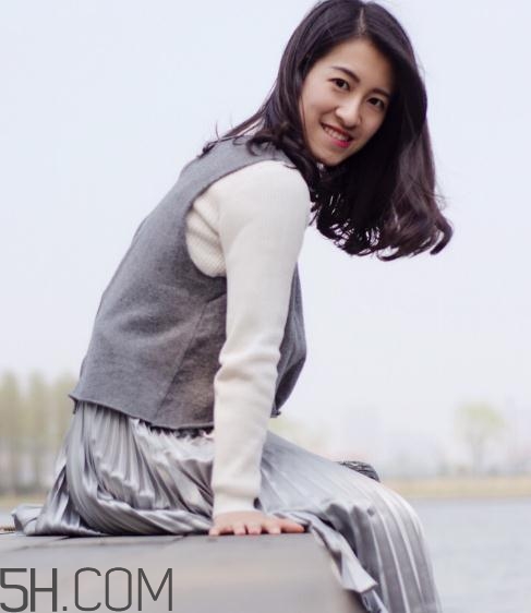 one more的衣服怎么樣？one more衣服貴嗎？