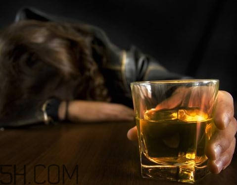 喝酒能延長(zhǎng)射精時(shí)間嗎？喝酒可以延長(zhǎng)性生活嗎？