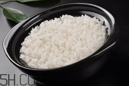 煮飯是用電飯煲好還是電壓力鍋好？煮飯是精煮還是快煮