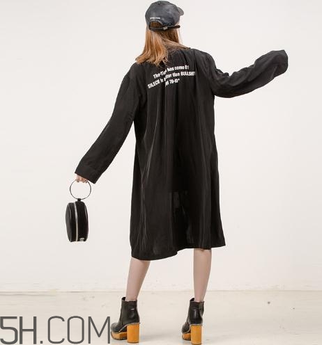 moussy的衣服怎么樣？moussy的外套很大嗎？