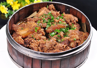 粉蒸肉五花肉怎么腌制？做粉蒸肉的肉要去皮嗎