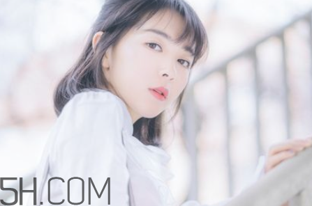 防曬乳需要卸妝嗎？防曬噴霧能用多久？