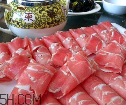 涮羊肉哪個(gè)部位最好吃？涮羊肉都有什么菜？