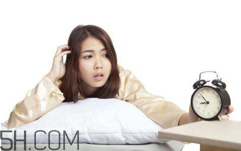 睡眠不足會(huì)有什么影響？長(zhǎng)期睡眠不足是指多少時(shí)間以上