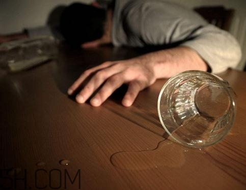 酒精肝可以性生活嗎？酒精肝影響性功能嗎？