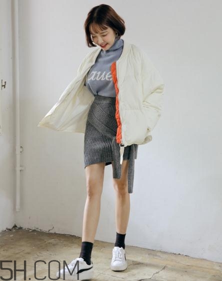 白色羽絨服配什么鞋子？白色羽絨服搭配鞋子圖片