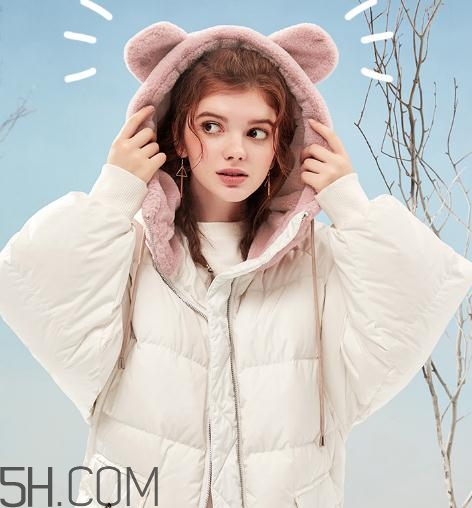 白色羽絨服發(fā)黃怎么洗白？白色羽絨服染色怎么能去掉？