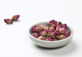 玫瑰花茶是涼性的嗎？玫瑰花茶哪個(gè)牌子好