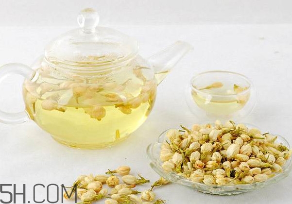 茉莉花茶是帶花的好還是不帶花的好？哪里的茉莉花茶最好