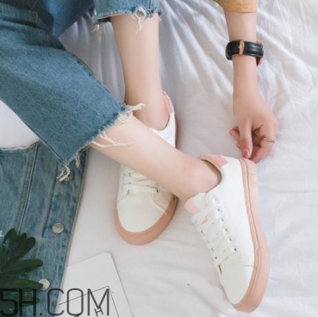 運(yùn)動(dòng)鞋勒腳怎么辦？運(yùn)動(dòng)鞋壓腳背怎么處理？