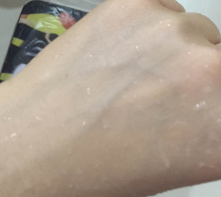 卡姿蘭氣墊cc和瑪麗黛佳哪個(gè)好？對(duì)比