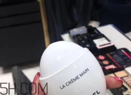香奈兒la creme main護(hù)手霜怎么用？香奈兒鵝卵石護(hù)手霜評測