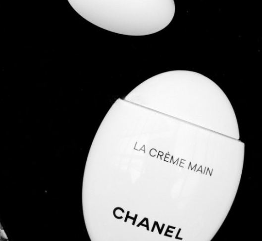 香奈兒la creme main護(hù)手霜怎么用？香奈兒鵝卵石護(hù)手霜評測